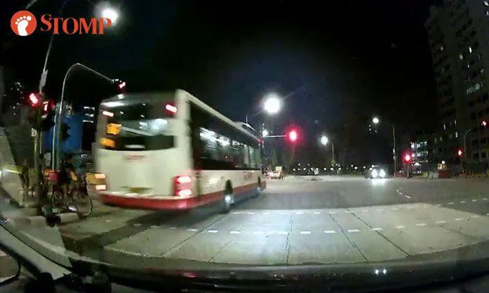 Bus runs red light in Choa Chu Kang: SMRT to take disciplinary action against bus captain