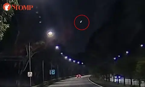 Stomper catches meteor streaking across Buangkok sky on early morning drive