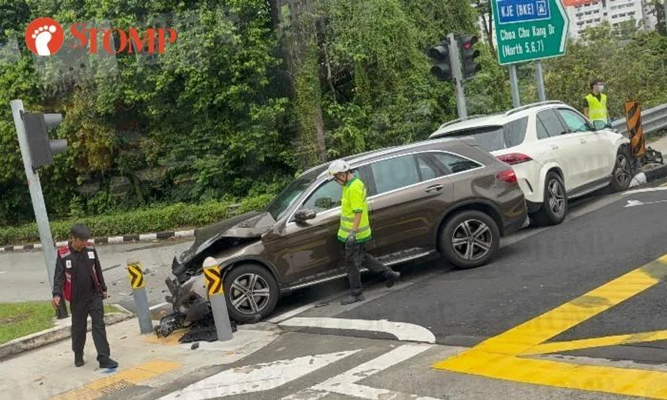Accident at the slip road of KJE towards BKE at the junction of Choa Chu Kang Drive.