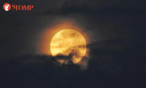 Stunning pics of wolf moon captured by Woodlands resident