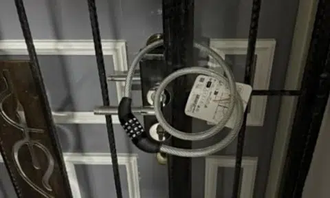 Gate of Tiong Bahru flat secured with bicycle lock, man arrested for loanshark harassment