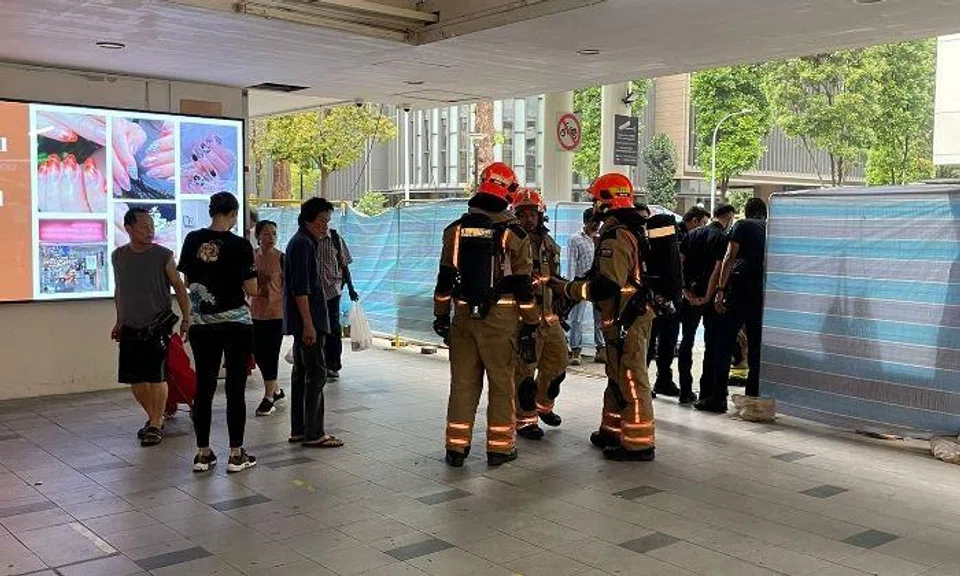 Firefighters use water jet to disperse gas leaked at Tanjong Pagar Plaza, 60 people evacuated