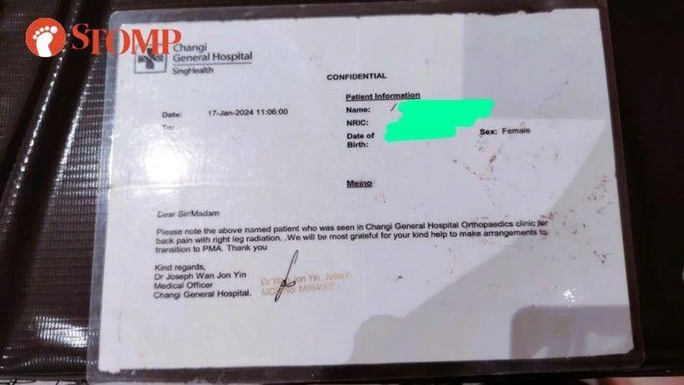 A doctor at Changi General Hospital Othopaedics clinic said Joey had "back pain with right leg radiation".