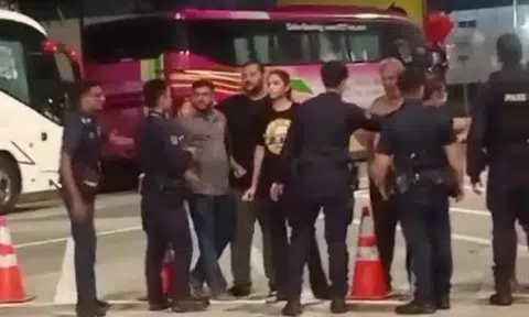 Altercation and vulgarities at Queen Street Bus Terminal: 3 men arrested for rioting, 1 for affray