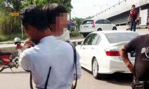 Please do not drive with an expired license in Malaysia unless you want your tyres shot