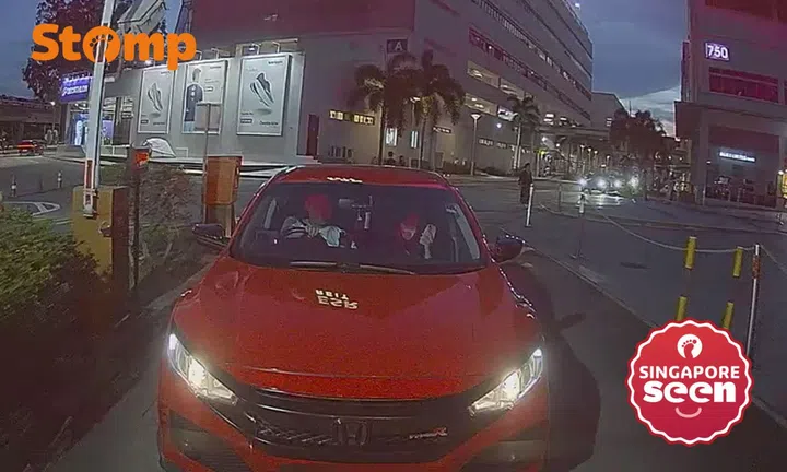 Honda Civic tailgating at Bedok Chai Chee carpark