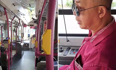Bus passenger threatens to complain to LTA about driver for waiting at empty bus stop as he's early
