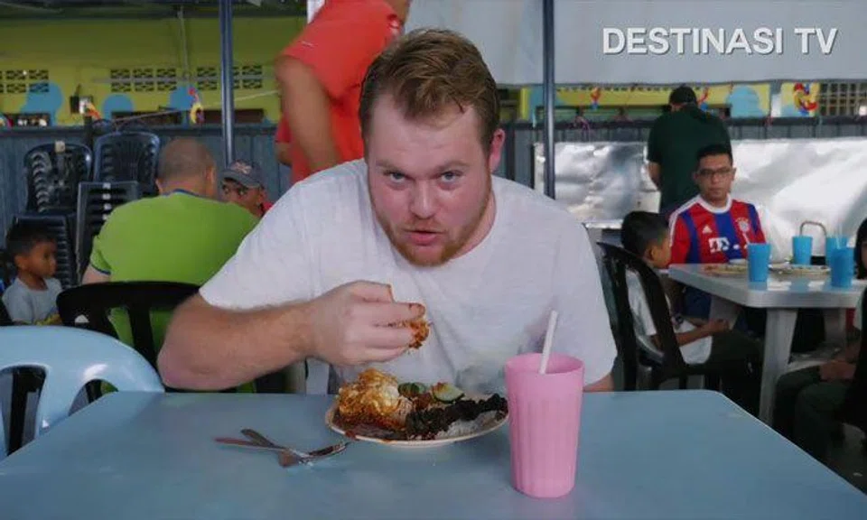 This ang moh speaks better Malay than you -- and loves his nasi lemak