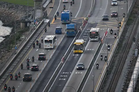 Use Second Link on Aug 7 when coming back from JB in early hours: ICA