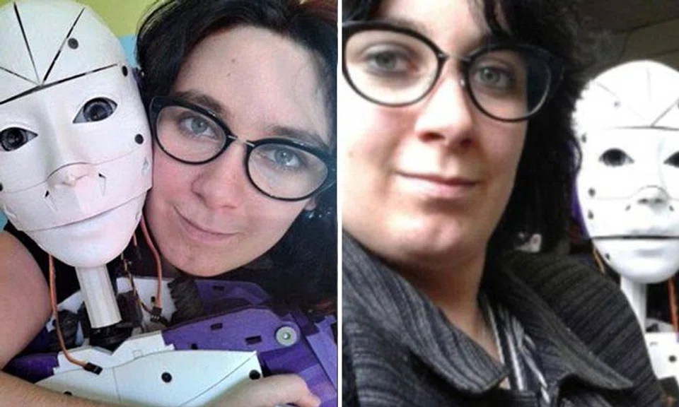 Woman falls in love with robot she 3D-printed herself and wants to marry it
