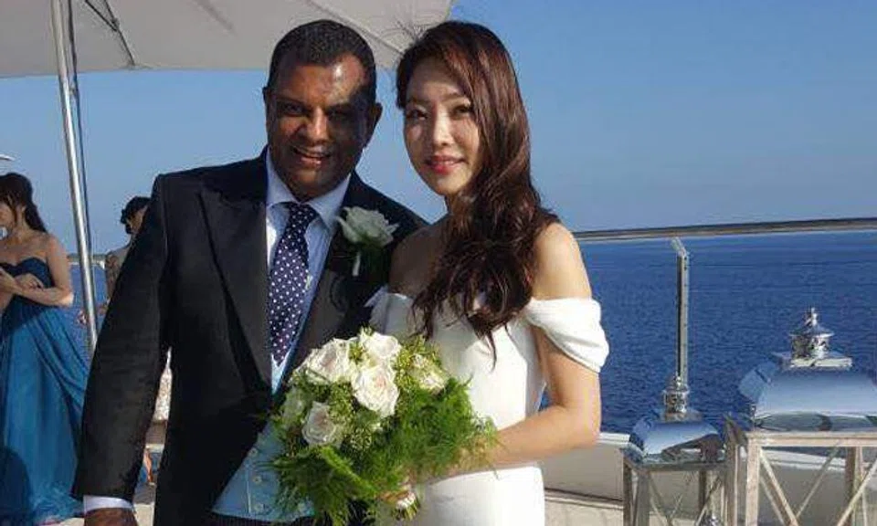 AirAsia CEO Tony Fernandes marries Korean GF in quiet ceremony