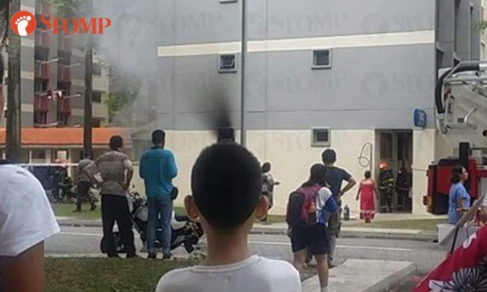 Fire breaks out at Woodlands HDB block