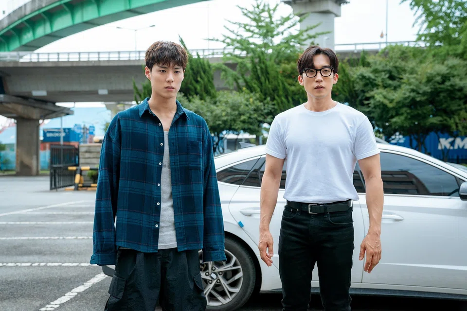 Park Bo-gum (left) and Lee Sang-yi in Good Boy.