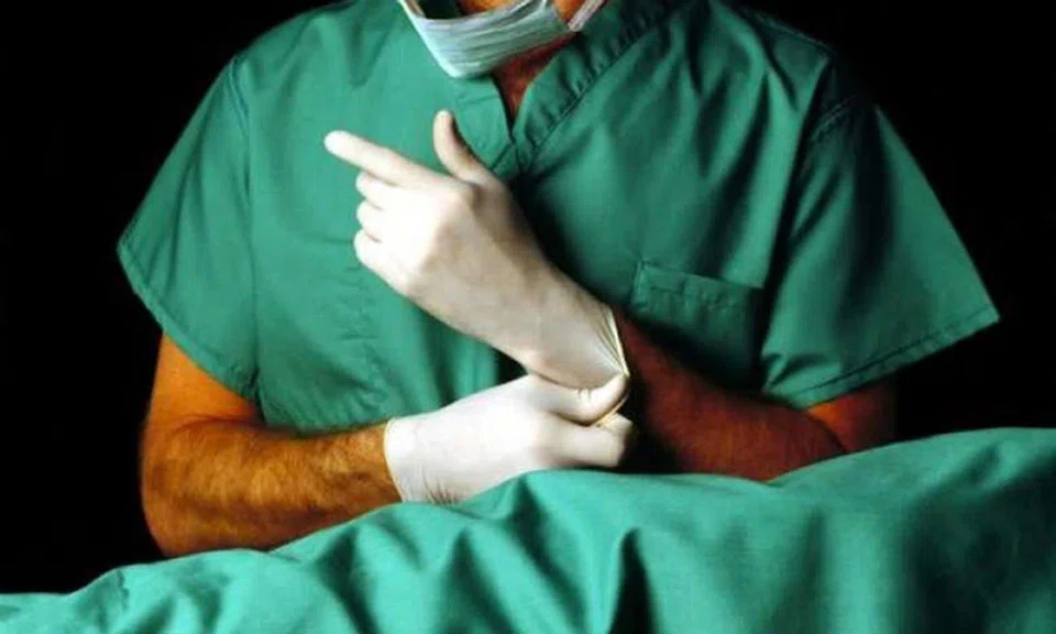 Doctor who mistakenly cut woman’s arteries during kidney surgery charged with causing her death 