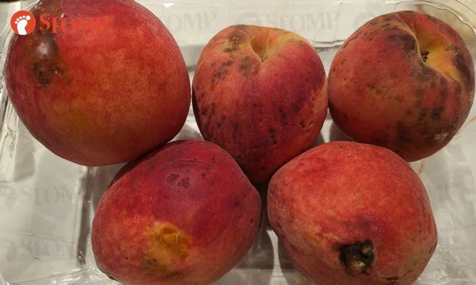 Pandamart user unable to get refund for spoilt peaches 'with black spots all over'