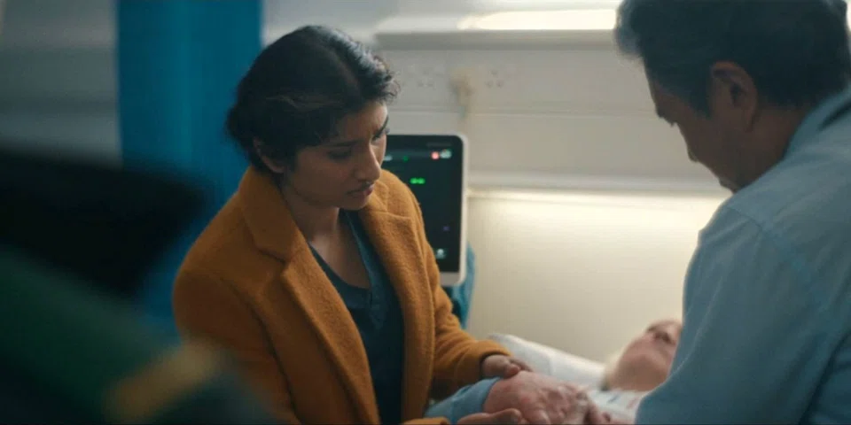 Pang played a doctor in a hospital scene with Sethu who played a nurse.