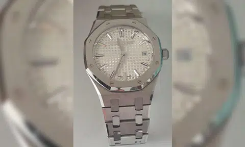60-year-old man breaks into house at How Sun Estate and steals luxury watch and $400 cash