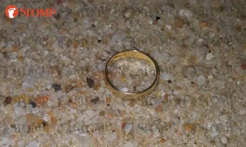 Kim, did you drop your engraved ring at Sentosa?