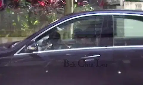 Mercedes driver has child on lap and 2 kids in front passenger seat while driving