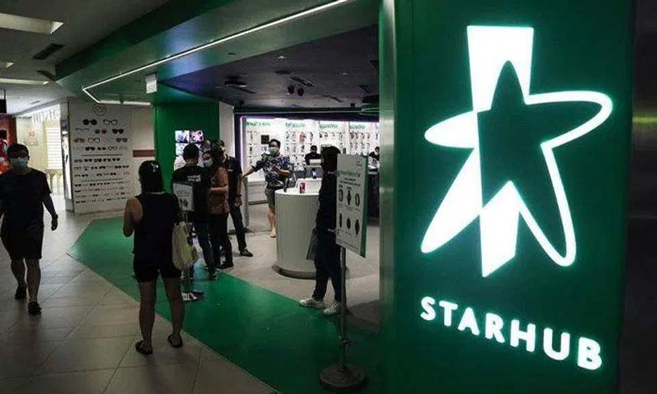 Facebook user Eng WinWin claims that her StarHub account was hacked and used to buy game items, but has been unable to get the extra charges waived. ST PHOTO: KELVIN CHNG