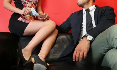 Woman, 23, arrested after extorting $8,450 from man who procured escort services from her