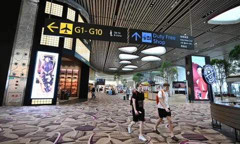 Missing backpack from Changi Airport shop leads to arrest of 2 Indian nationals before they fly off