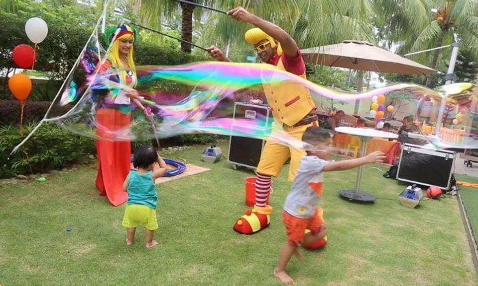 May 6 is International Bubbles Day: Here's where you can catch free bubble shows