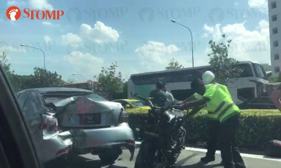 Chain collision on CTE causes massive traffic jam