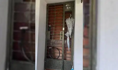 50 year old woman arrested after locking jurong east unit gate with bicycle lock