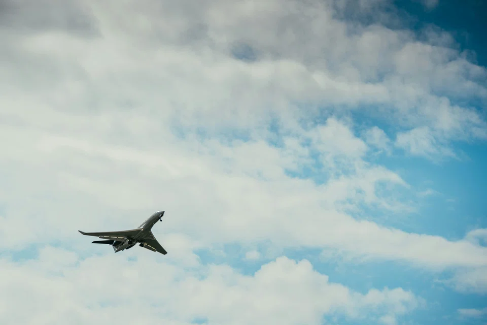 A suspect was purportedly seen taking the victim’s bag from the plane’s overhead compartment by the victim’s wife.
