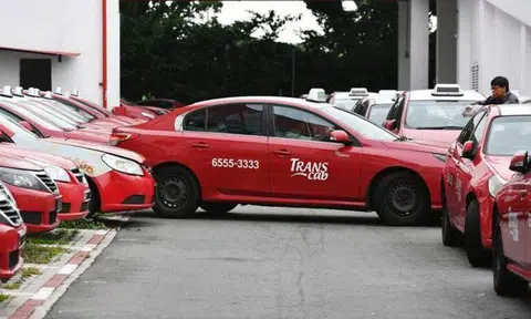 The new fares will apply only to commuters getting a cab via the Grab ride-hailing app.