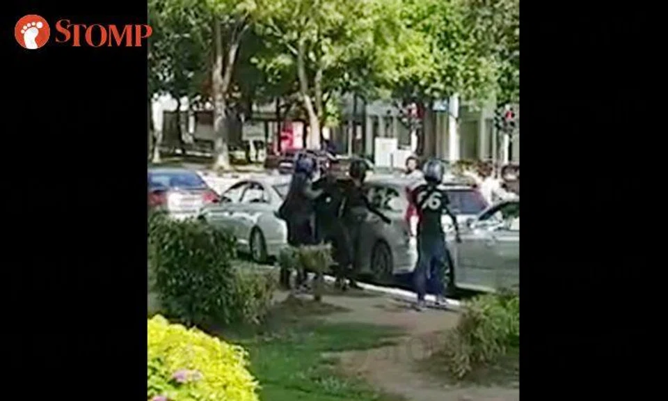 CNB arrests 7 men and 1 woman for drug offences in Yishun and Bukit Panjang