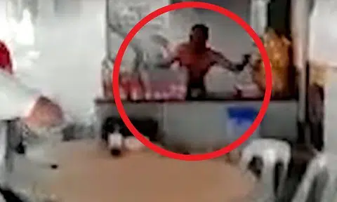 Dramatic Malaysian man goes on rampage, attempts to cut gas hose in restaurant -- over lost phone