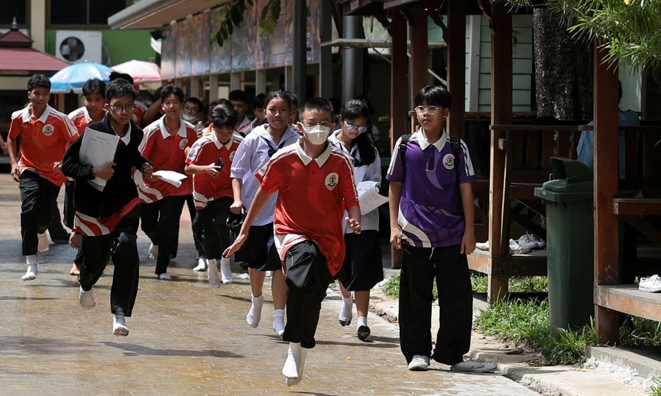 teacher and gunman dead after shooting in Thailand school