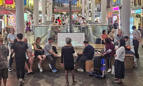 Elderly karaoke group riles Chinatown diners, businesses: 'We just want to sing'