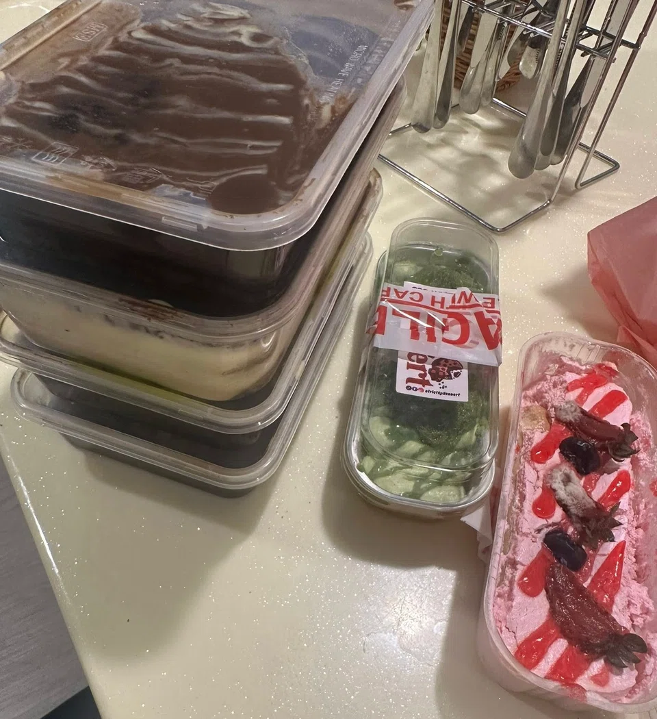 mouldy cakes Strictly Dessert