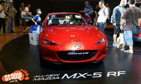 The super sleek and new Mazda MX-5 FD -- which people can't stop ogling