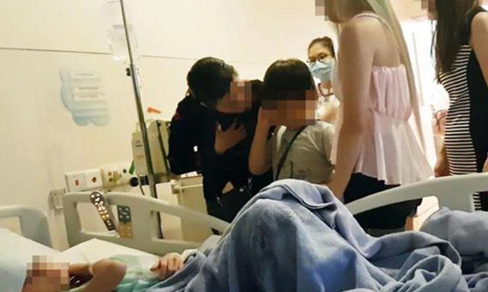 Photo: Lianhe Wanbao. The victim (leftmost on bed), her mother (in black and second leftmost), the boy (in the middle), his mother (second to the right) and form teacher of class (rightmost)