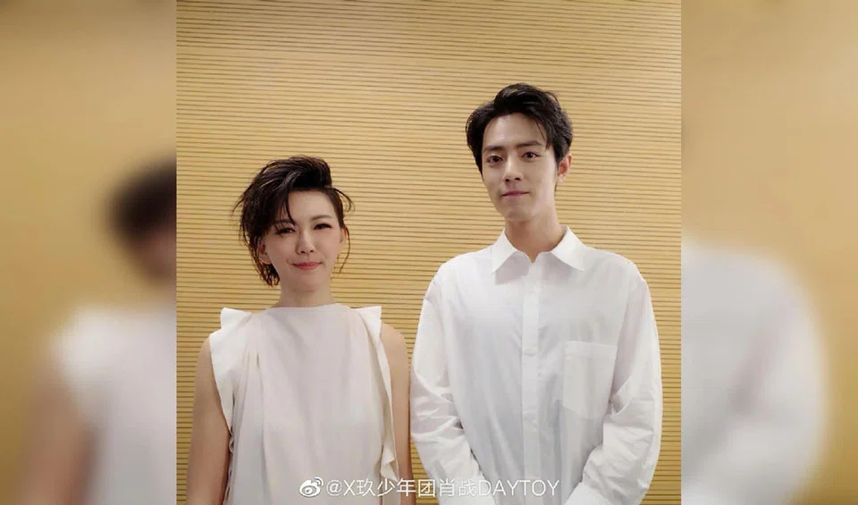 Chinese idol Xiao Zhan attended Singapore singer Stefanie Sun's concert in Shanghai on April 26.