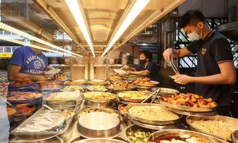 Order meat first? 5 hacks to stretch your dollar at cai fan stalls