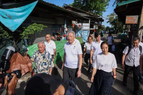 GE2025: SM Teo leads walkabout on Pulau Ubin with MPs and newcomer Valerie Lee