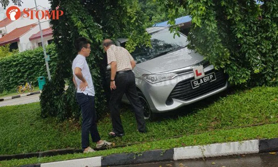 L-plate car ends up on grassy slope in accident along Choa Chu Kang Road