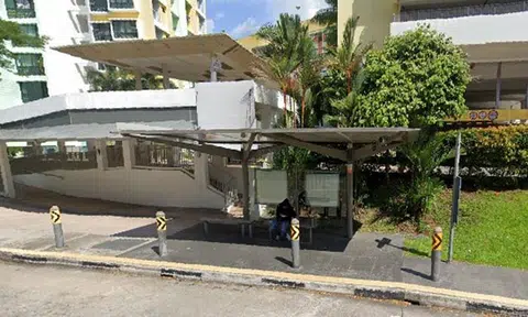 Man complains bus stop shelter at Ganges Avenue is 'too short'