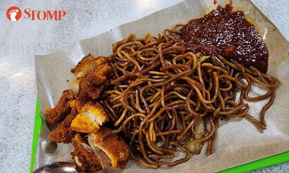 Jurong West stall charges $4.20 for fried mee with only 1 ingredient, says 'costs have risen'