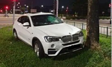 The police were alerted on May 9 at about 3.40am to the accident where the car had collided with a tree at Seletar Aerospace Way.