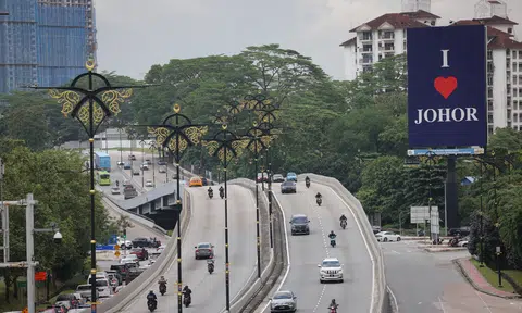 S'pore vehicles barred from leaving Malaysia over unpaid VEP fines; enforcement to go beyond Johor