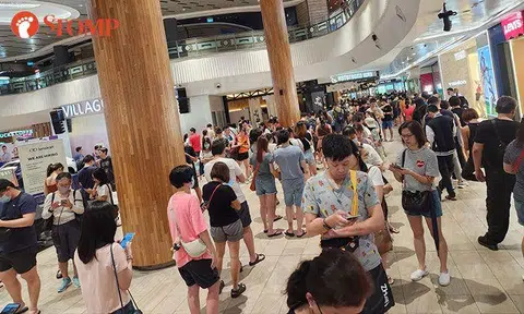 Customers form long queue at Waterway Point in hopes of free croissants from Tiong Bahru Bakery
