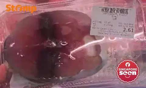 Shopper disgusted by ‘blackened’ fish, but Sheng Siong says tuna has naturally darker flesh