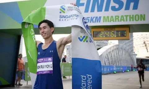 Distance runner Soh Rui Yong secures his fifth national title at the Standard Chartered Singapore Marathon on Dec 1.