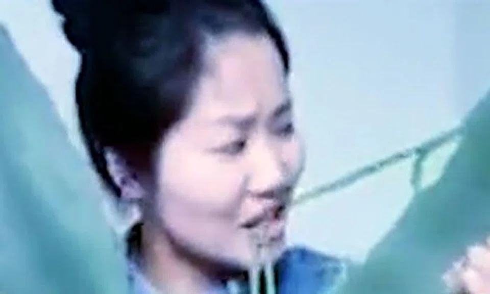 Woman eats 'aloe vera' on live stream but panics after realising it's a poisonous plant